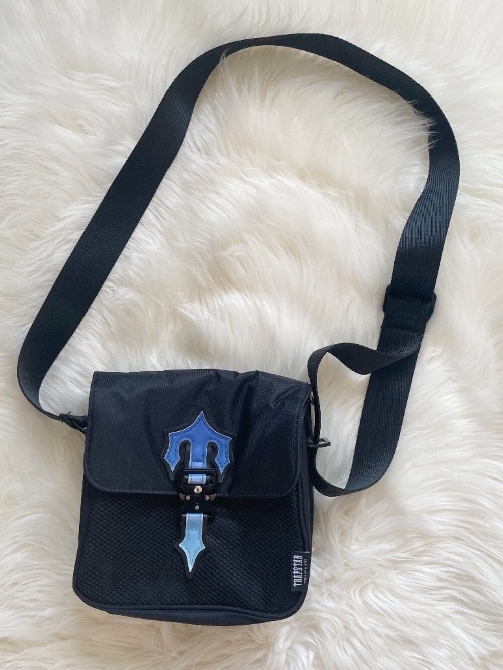 Trapstar Black Gradient Blue Irongate T 1.0 Oxford Cloth Crossbody Purse Bag